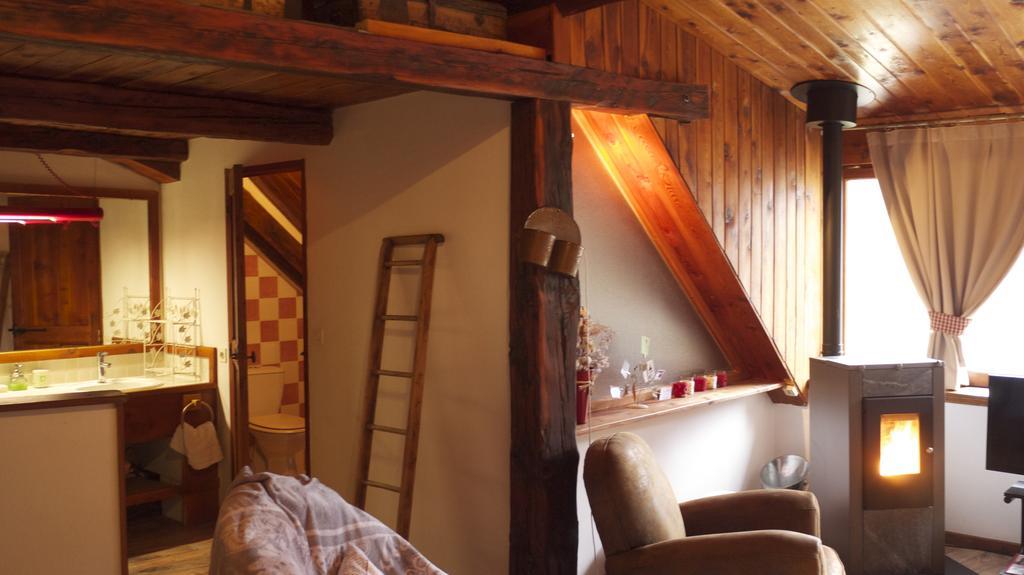 Chambres D'H\u00F4tes Les Means Meolans-Revel Chambre photo